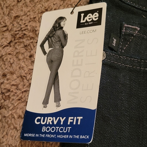 Lee Modern Series Curvy Fit Bootcut jeans size 18 short NEW NWT dark wash - Picture 3 of 6